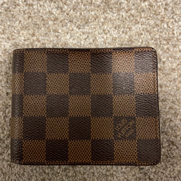 Louis Vuitton men’s wallet!!! - Picture 1 of 8